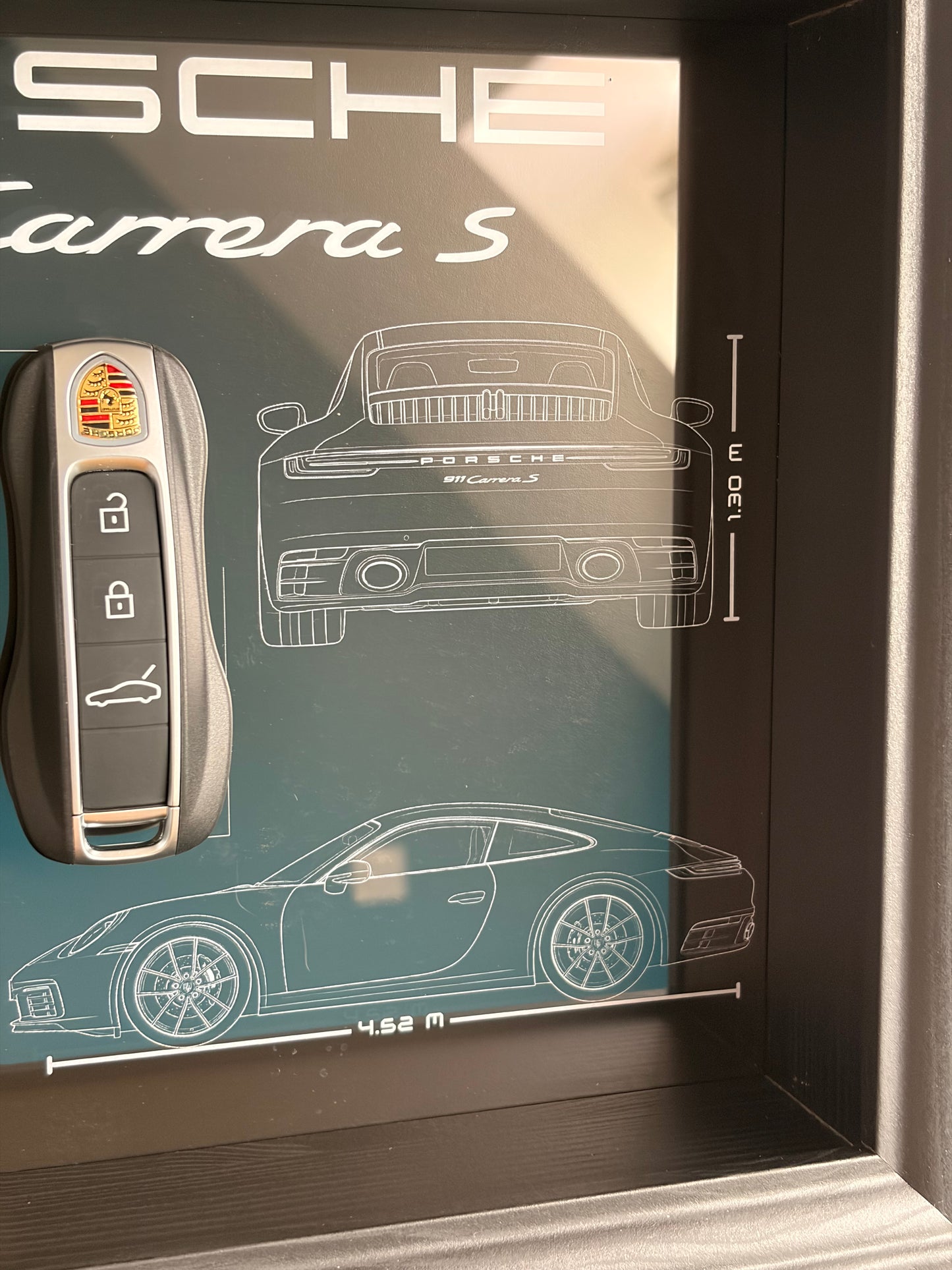 Cadre avec clé décorative de Porsche 911 Carrera S