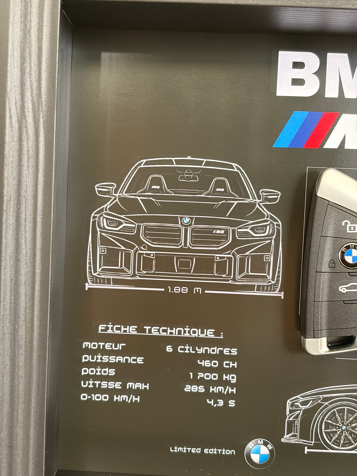 Cadre avec clé décorative de BMW M2 G87