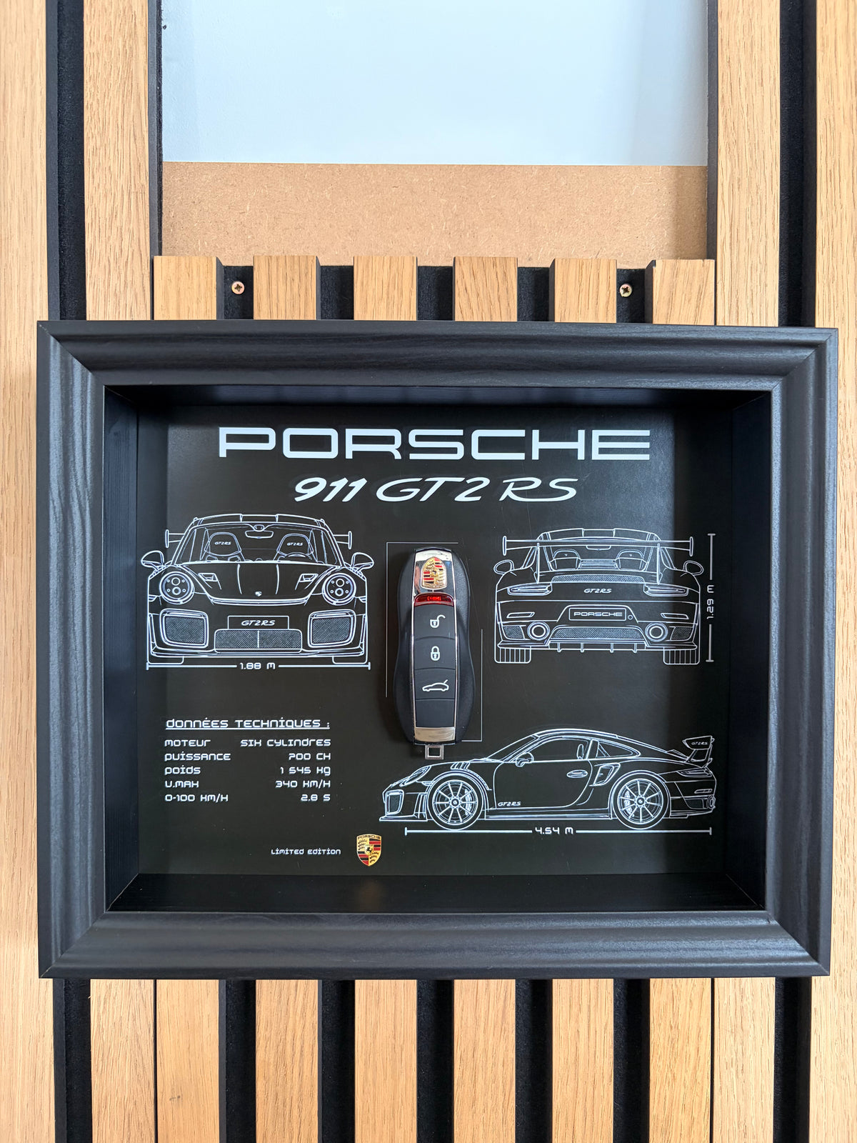 Rahmen mit dekorativem Schlüssel des Porsche 911 GT3 RS