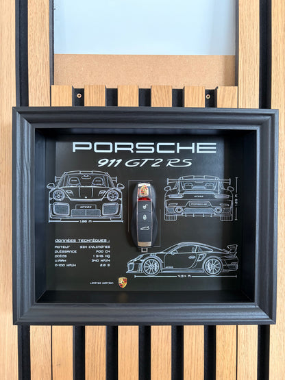 Rahmen mit dekorativem Schlüssel des Porsche 911 GT3 RS