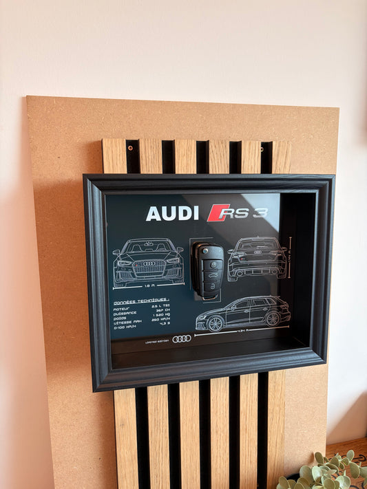 Cadre avec clé décorative de Audi RS3 8v1