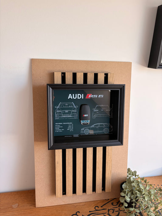 Cadre avec clé décorative de Audi RS6 C7