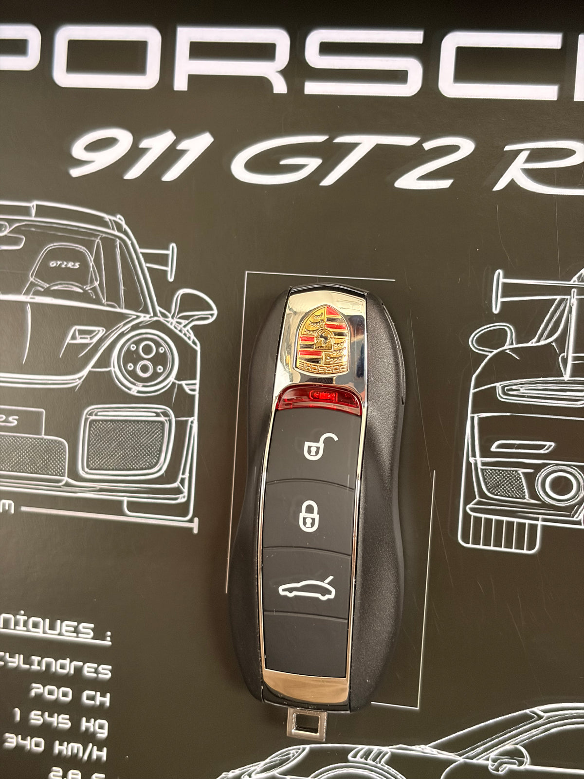 Rahmen mit dekorativem Schlüssel des Porsche 911 GT3 RS