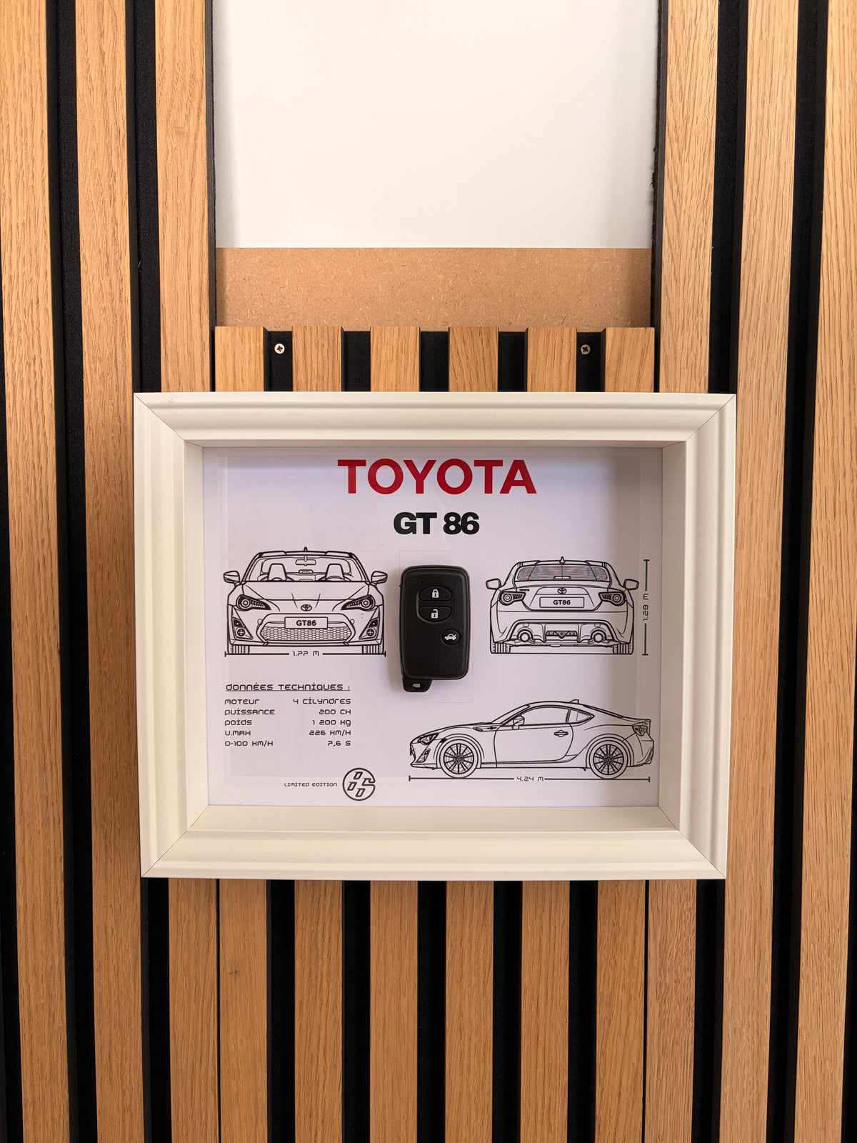Cadre avec clé décorative de Toyota GT86