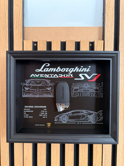 Cadre avec clé décorative de Lamborghini Aventador SVJ