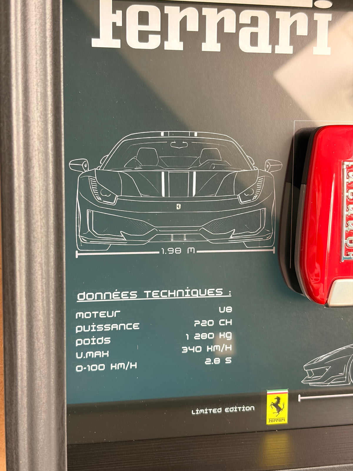 Cadre avec Clé Décorative de Ferrari 488 Pista