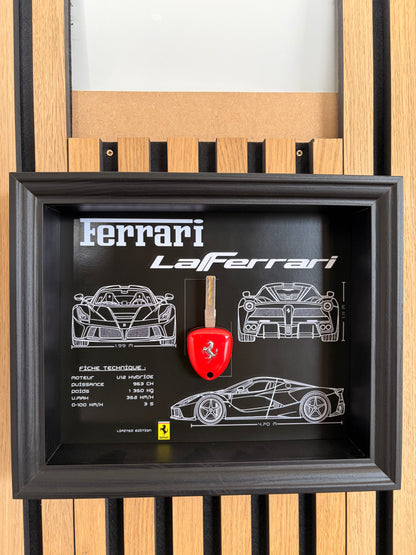 Cadre avec Clé Décorative de La Ferrari