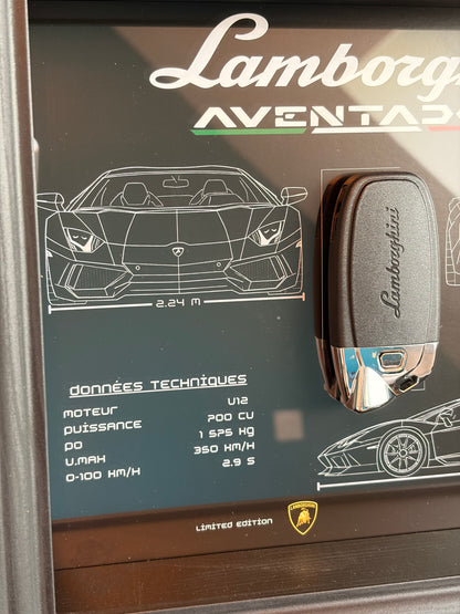 Cadre avec clé décorative de Lamborghini Aventador