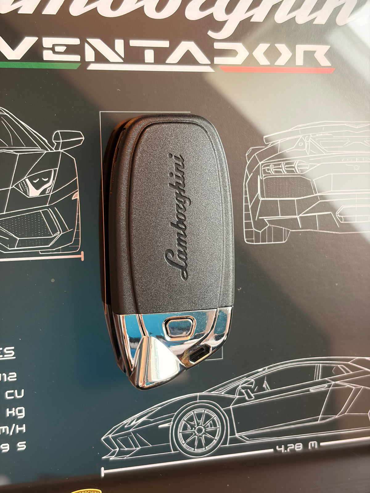Cadre avec clé décorative de Lamborghini Aventador