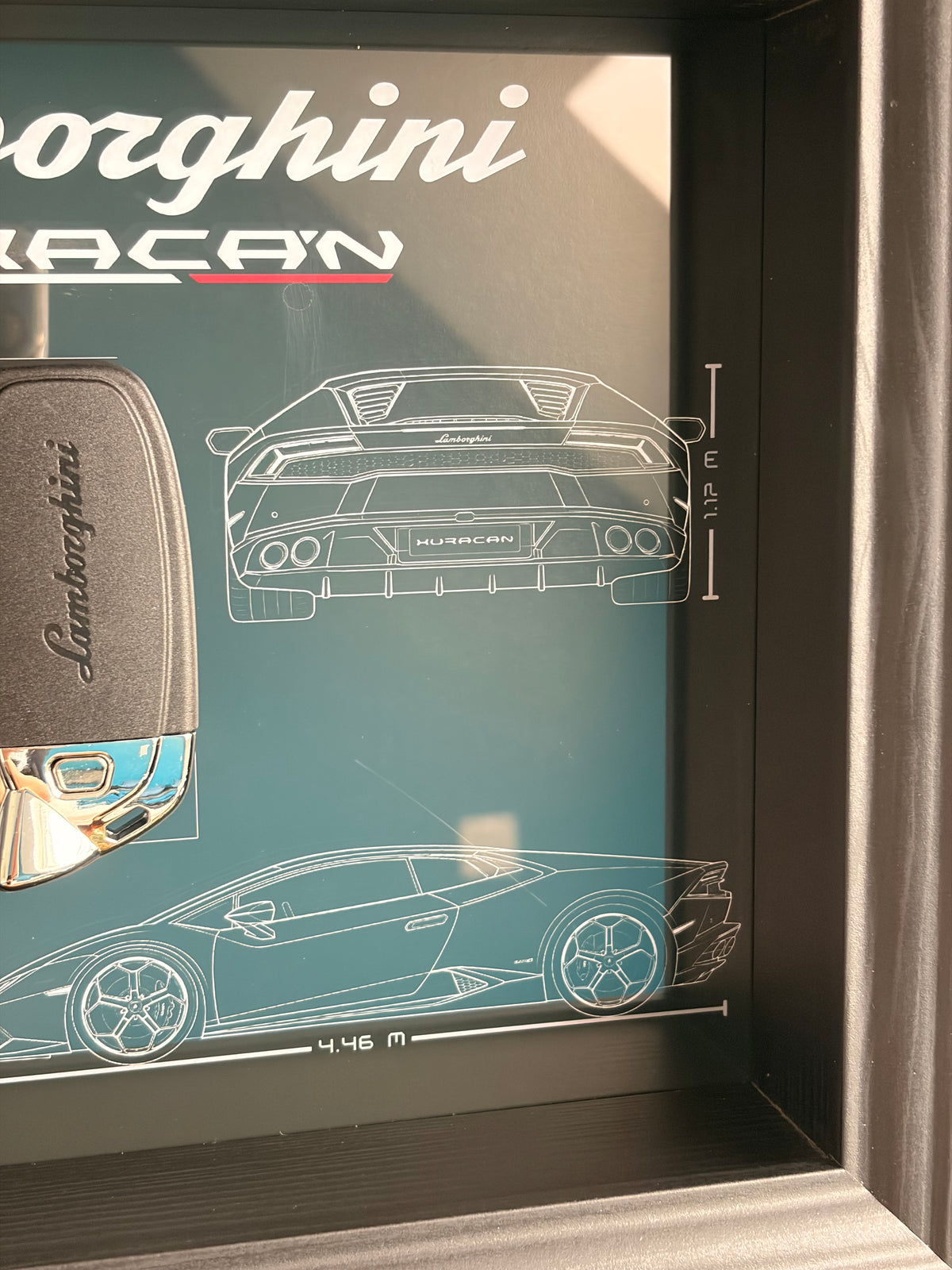 Cadre avec clé décorative de Lamborghini Huracan