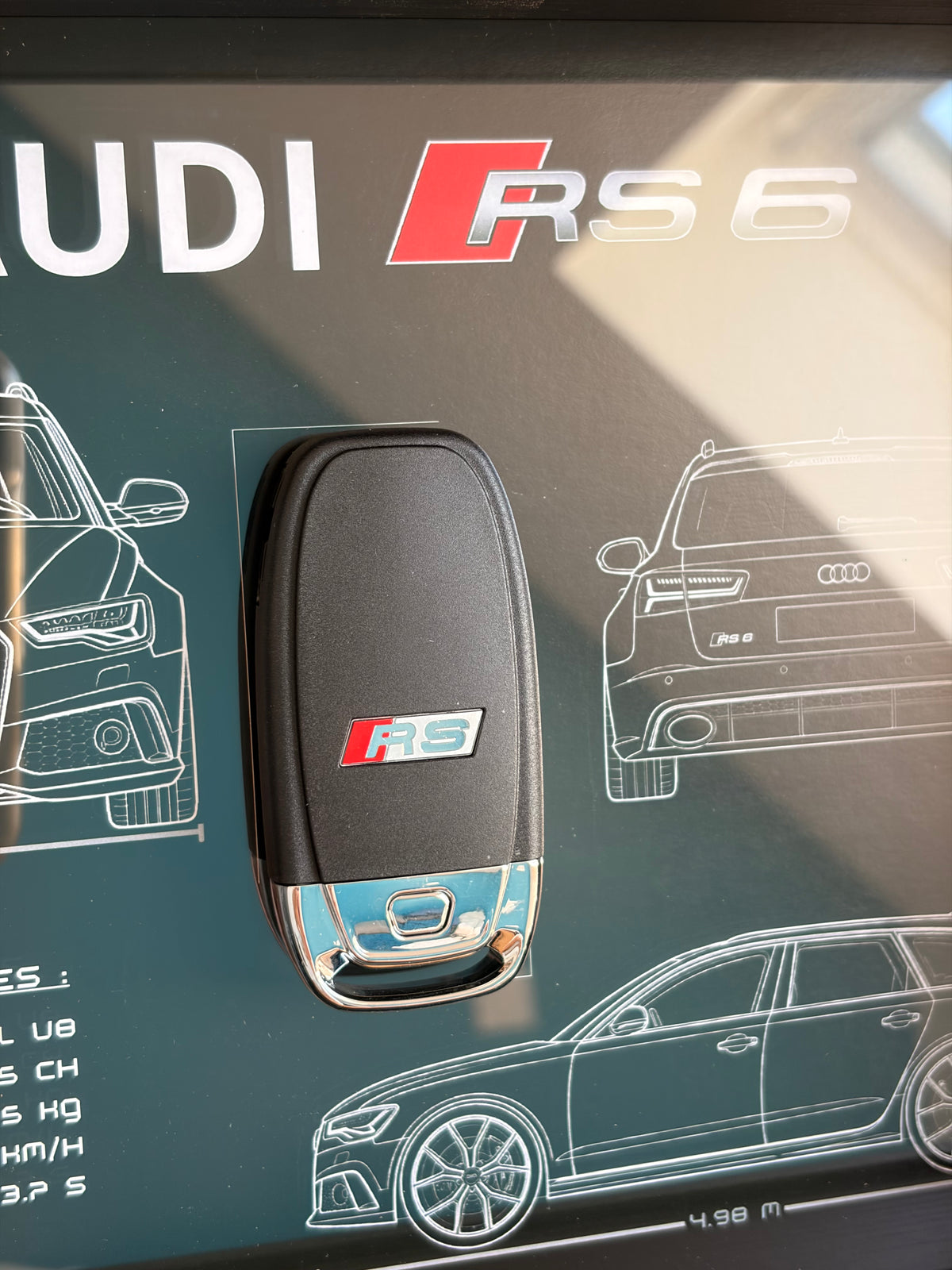 Cadre avec clé décorative de Audi RS6 C7