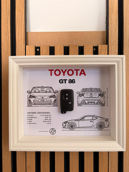 Cadre avec clé décorative de Toyota GT86