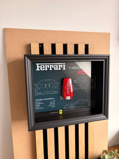 Cadre avec Clé Décorative de Ferrari 488 Pista