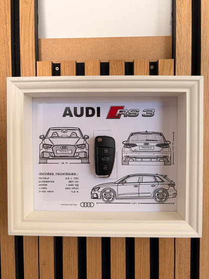 Cadre avec clé décorative de Audi RS3 8v2 BLANC