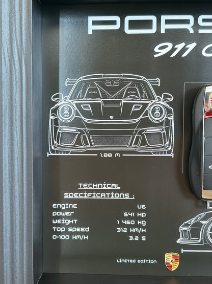 Rahmen mit dekorativem Schlüssel des Porsche 911 GT3 RS