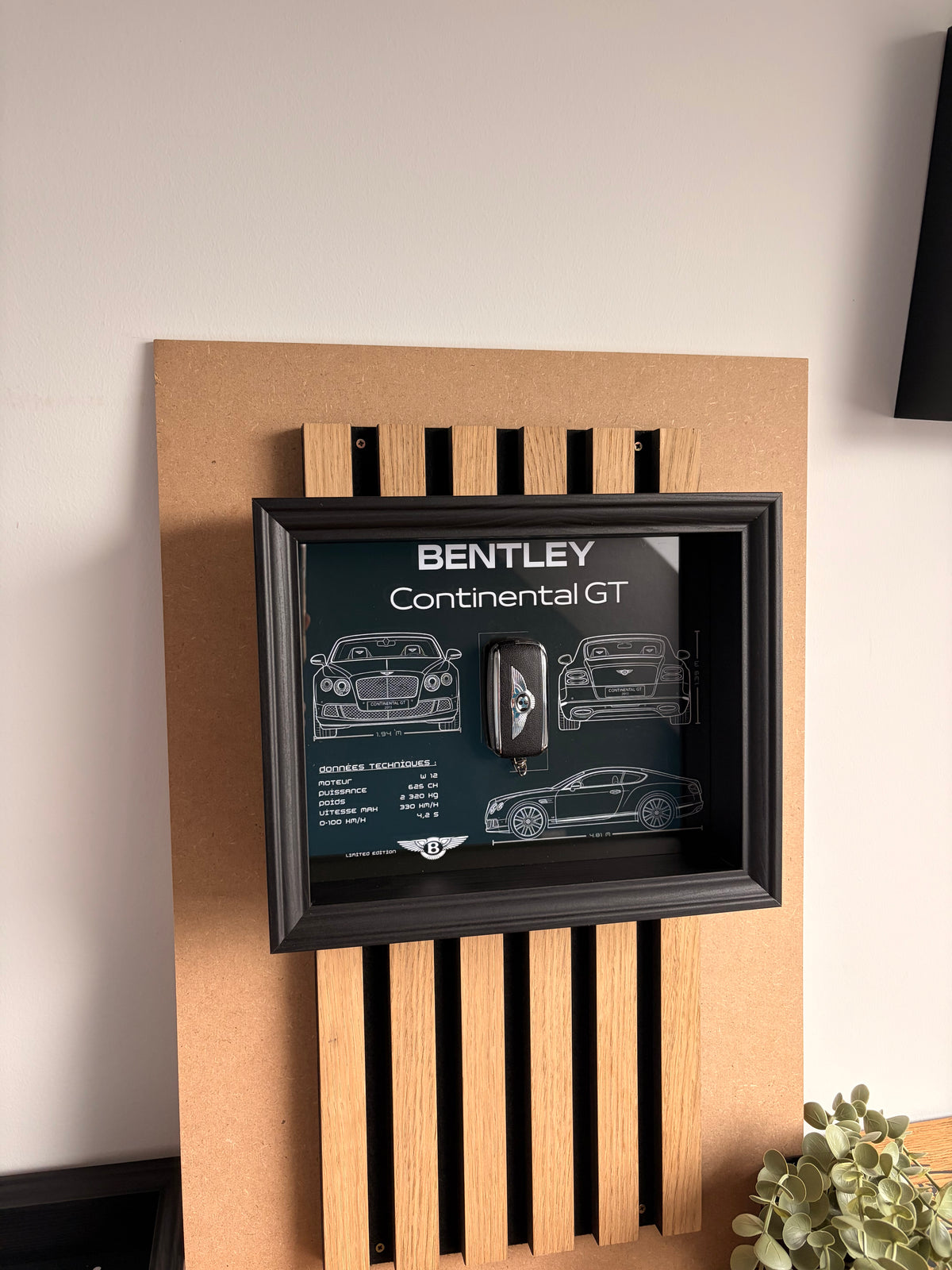 Cadre avec clé décorative de Bentley Continental GT