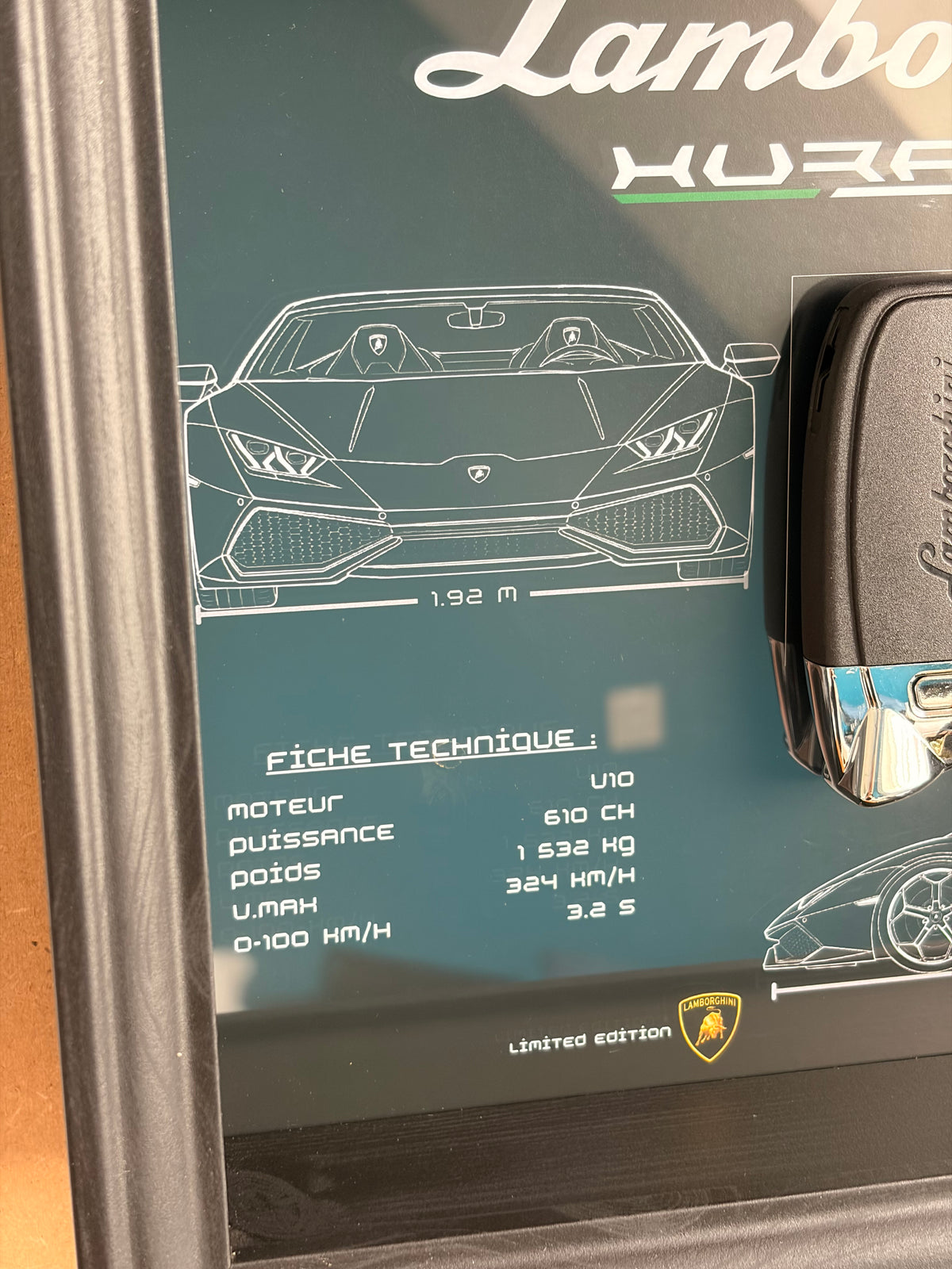 Cadre avec clé décorative de Lamborghini Huracan