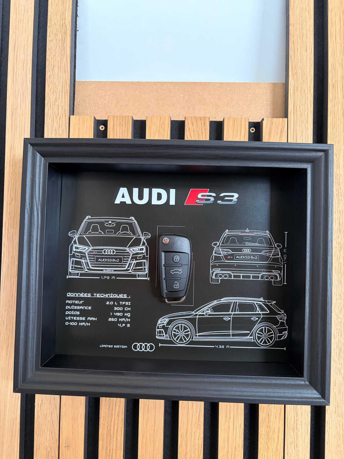 Cadre avec clé décorative de Audi S3 8v2