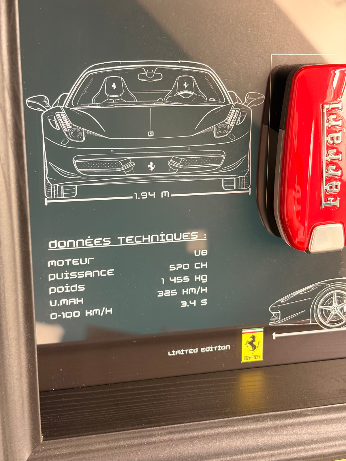 Cadre avec Clé Décorative de Ferrari 458 Italia