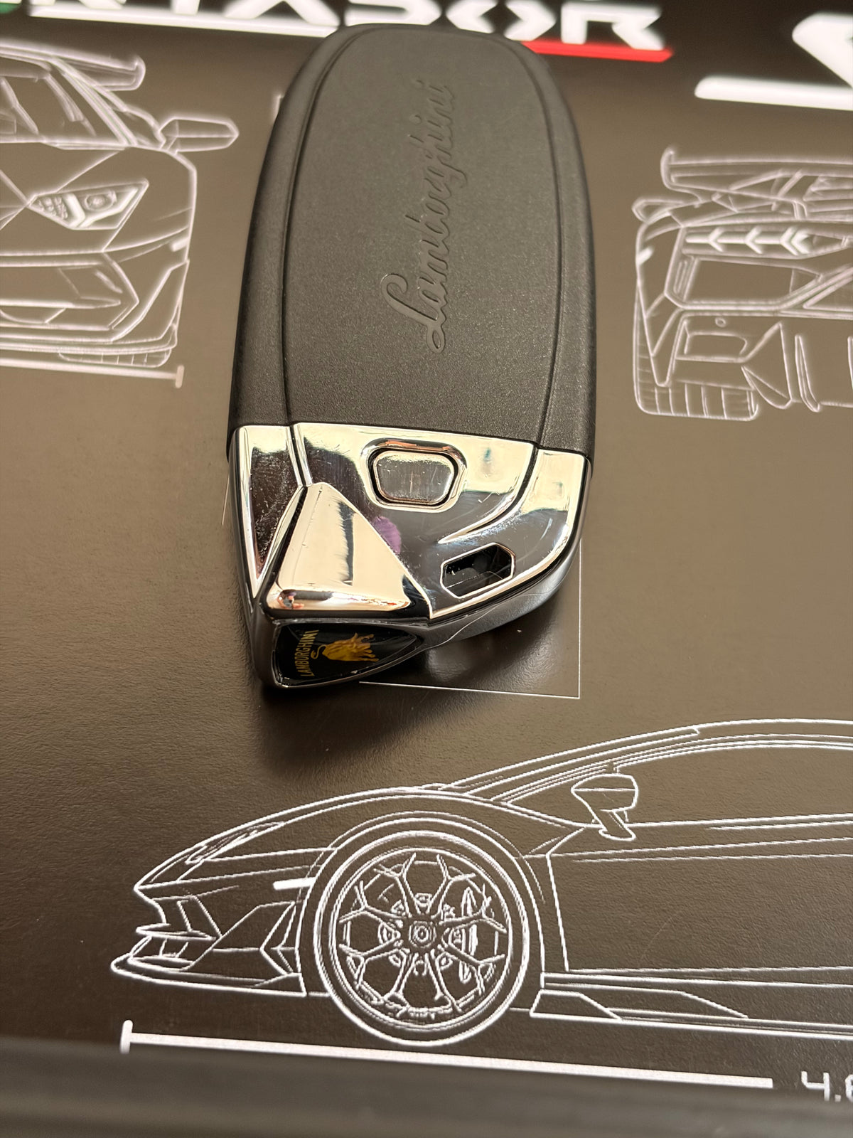 Cadre avec clé décorative de Lamborghini Aventador SVJ