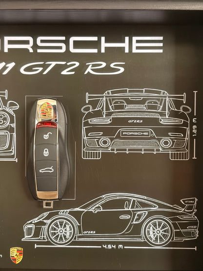 Rahmen mit dekorativem Schlüssel des Porsche 911 GT3 RS