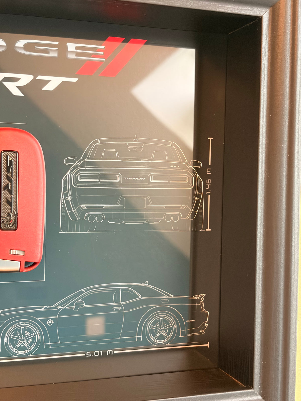 Cadre avec clé décorative de Dodge Challenger SRT Demon