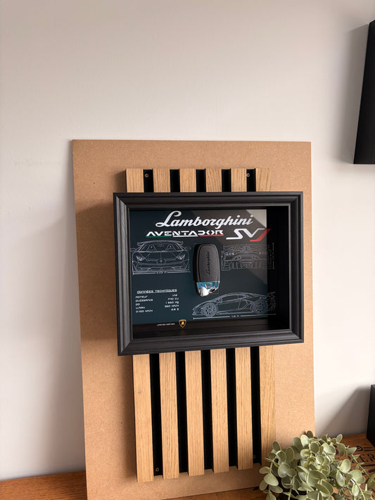 Cadre avec clé décorative de Lamborghini Aventador SVJ