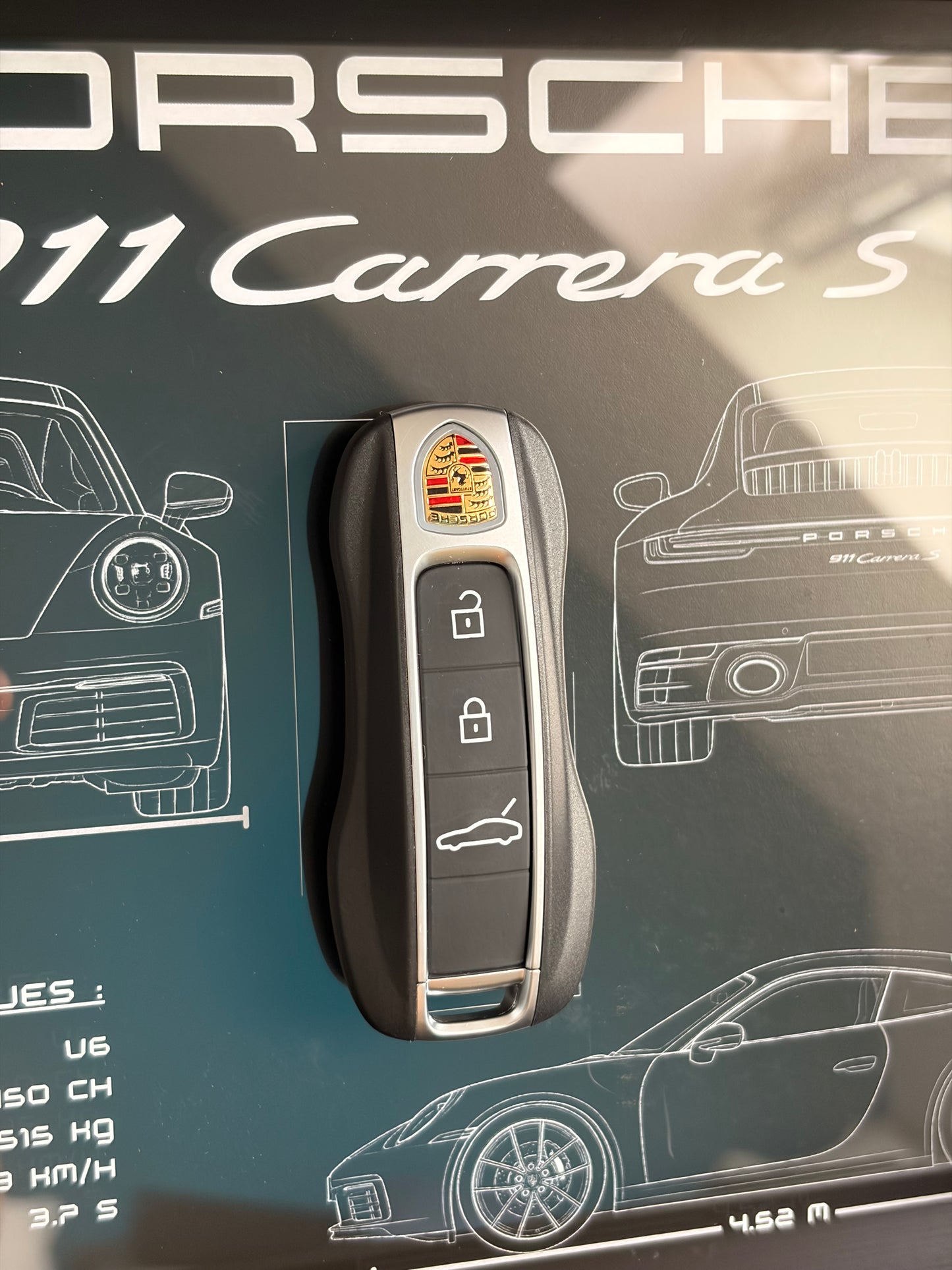 Cadre avec clé décorative de Porsche 911 Carrera S